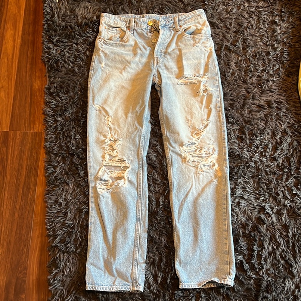 90’s Boyfriend Style Ripped Jeans